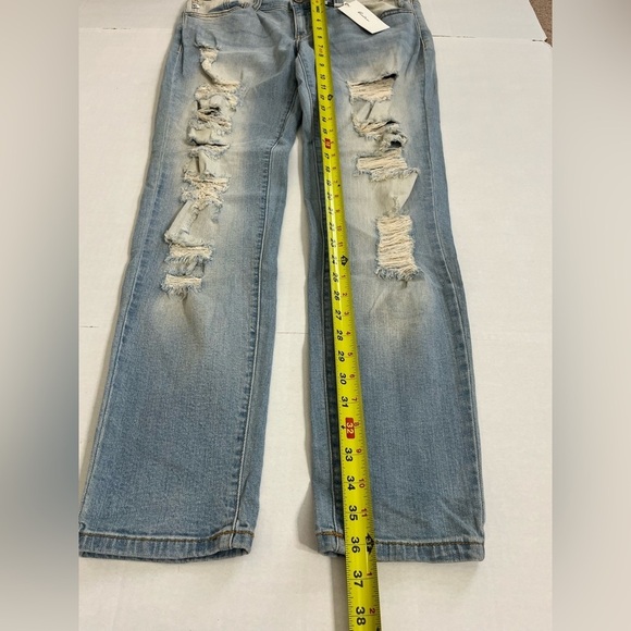 KanCan Jeans Distressed Bleached Size 13/30 New with Tags - Picture 10 of 10